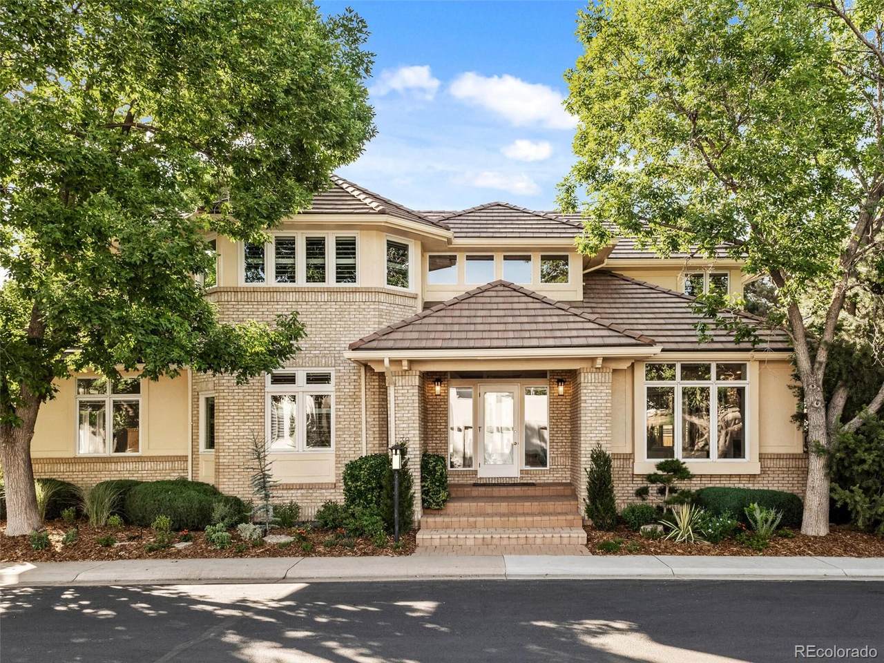 400 Steele Street - Photo 1
