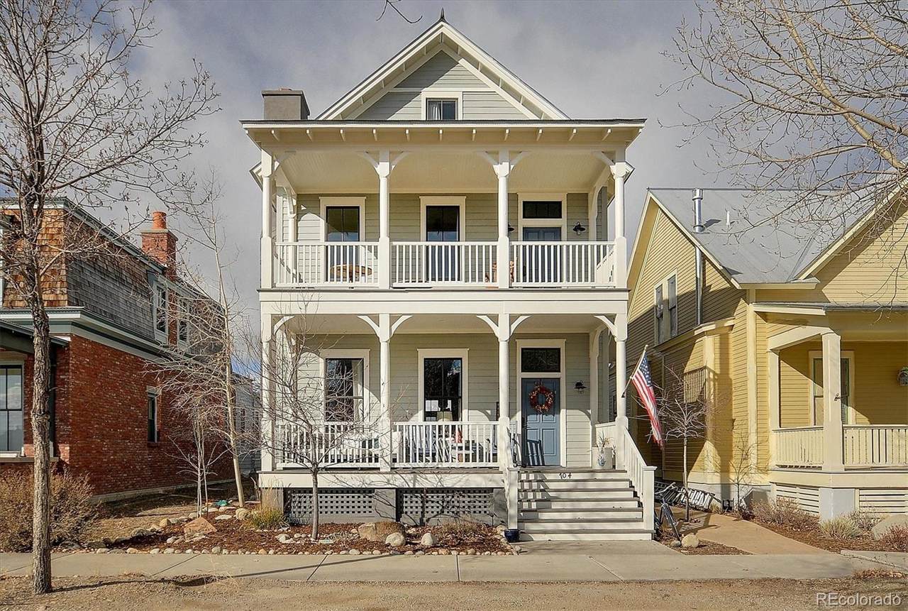 704 Buzz Boulevard - Photo 1