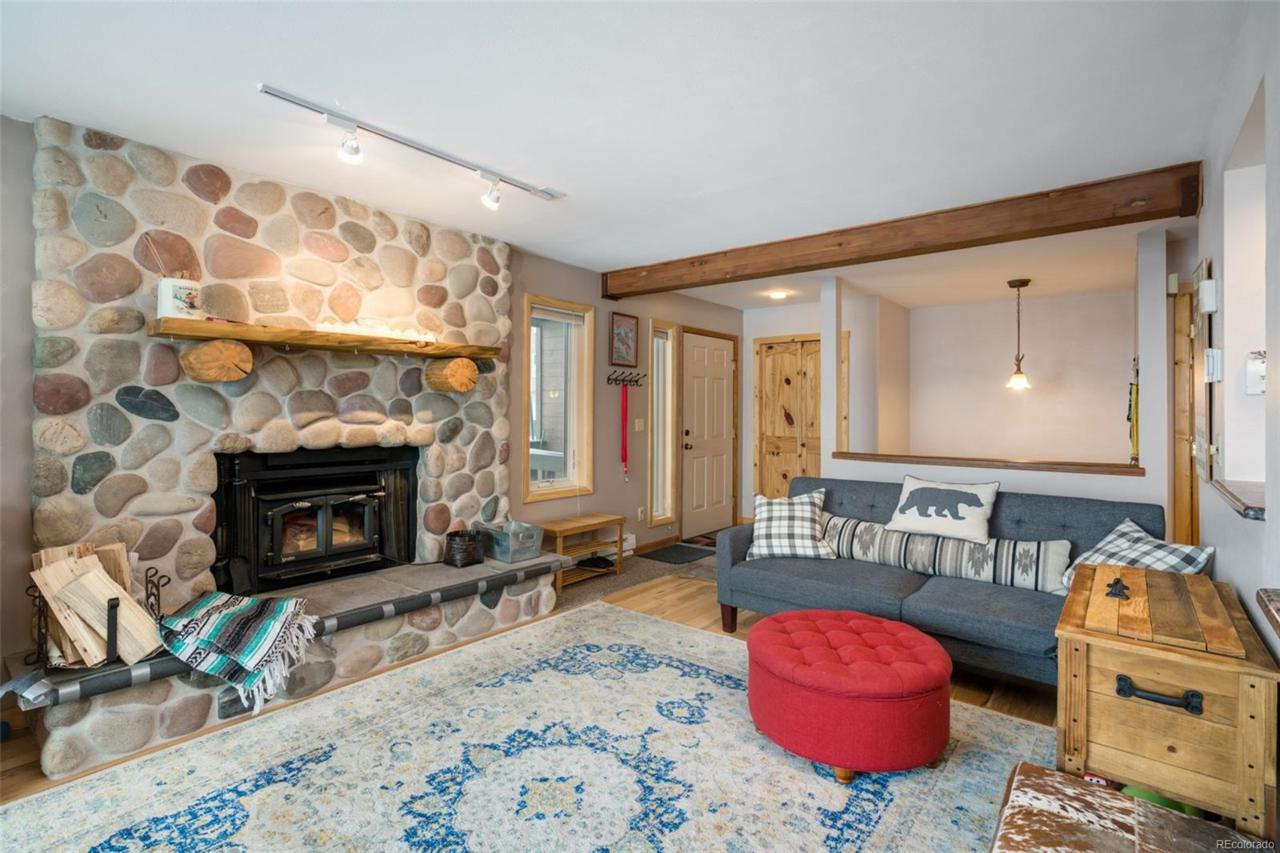 2525 Daybreak Court - Photo 1