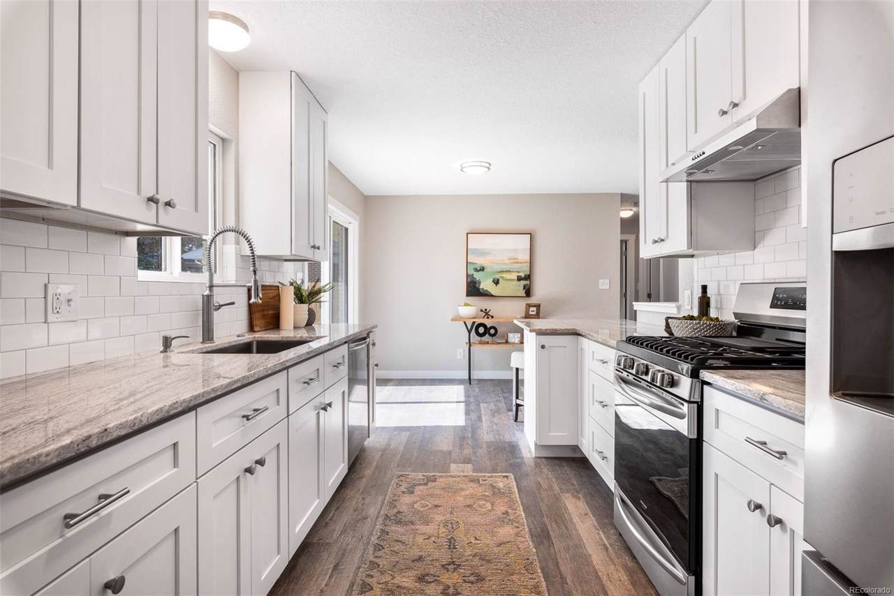 1205 Baker Street - Photo 1