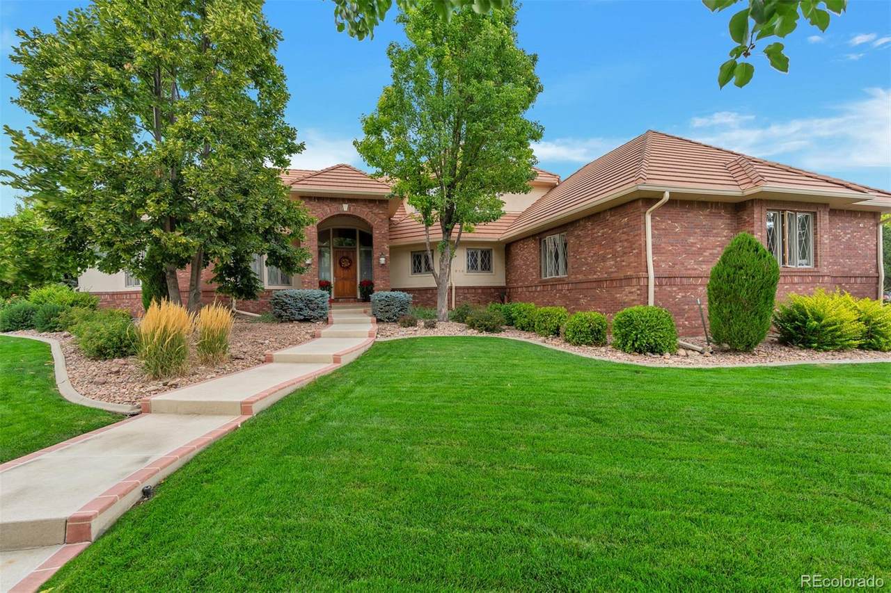 935 14th Way - Photo 1