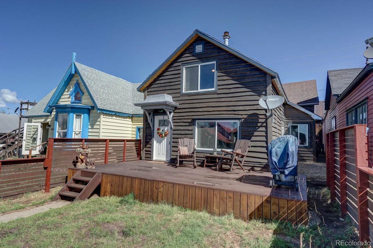 218 8th Street - Photo 1