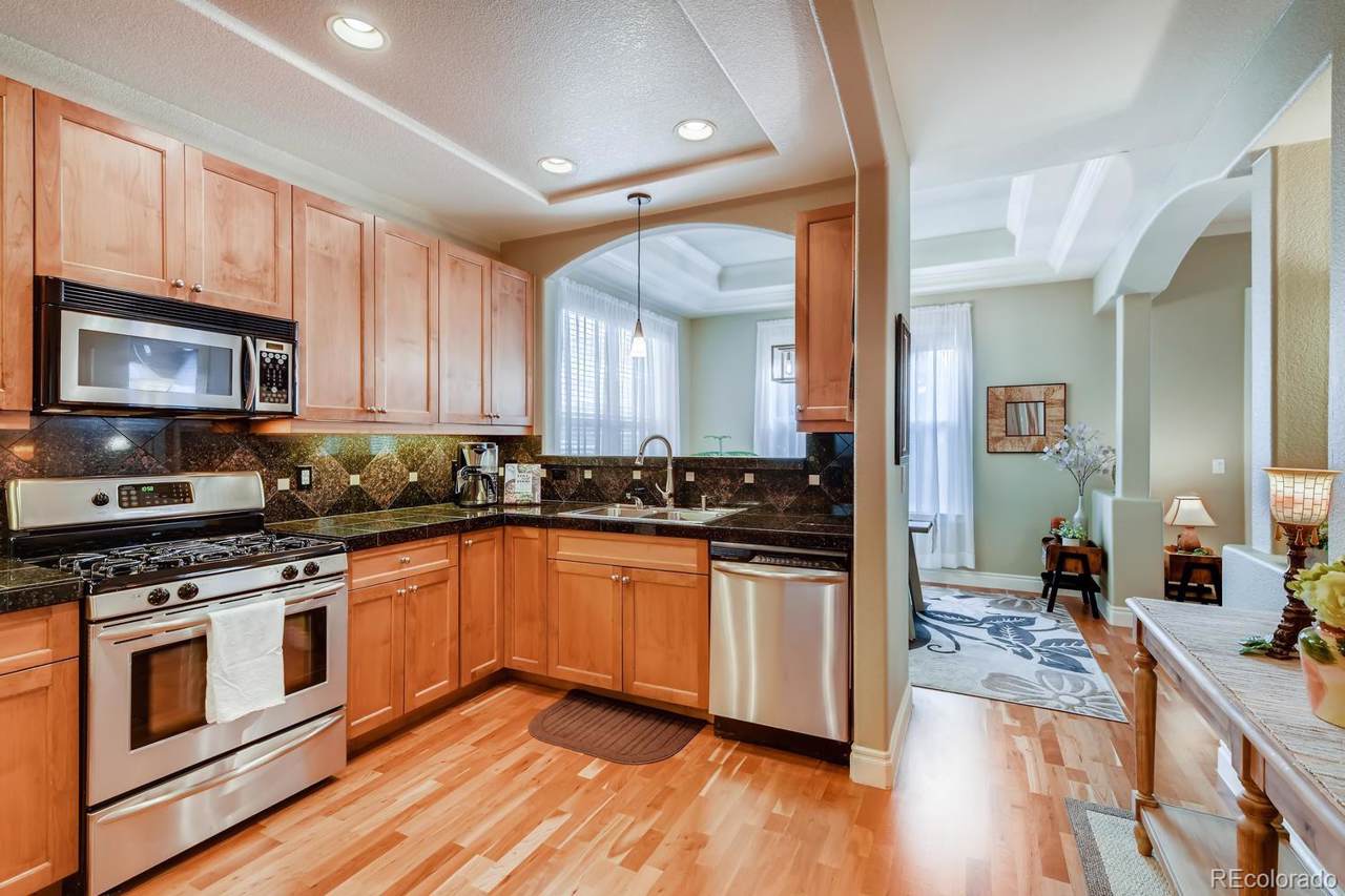 40 Madison Street - Photo 1