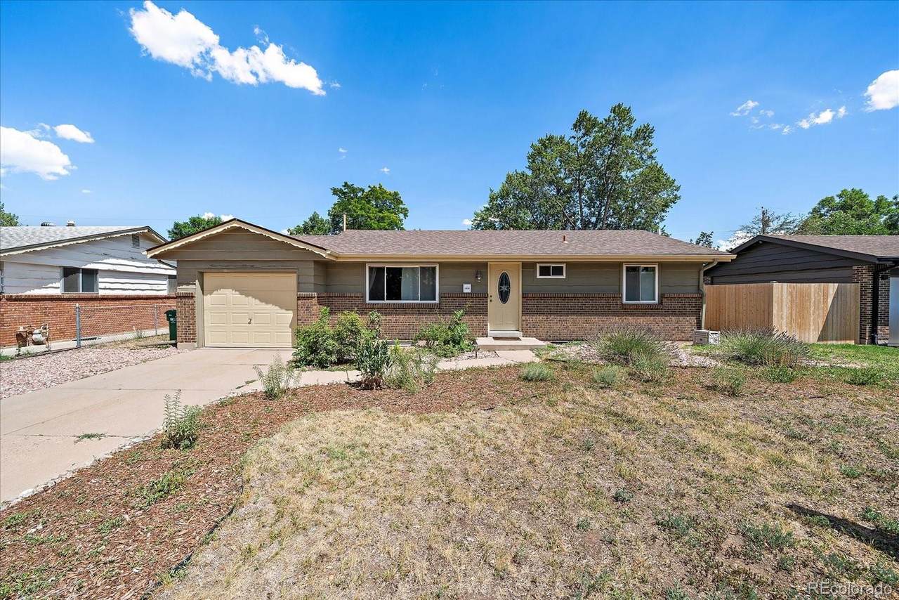 1654 Endicott Street - Photo 1