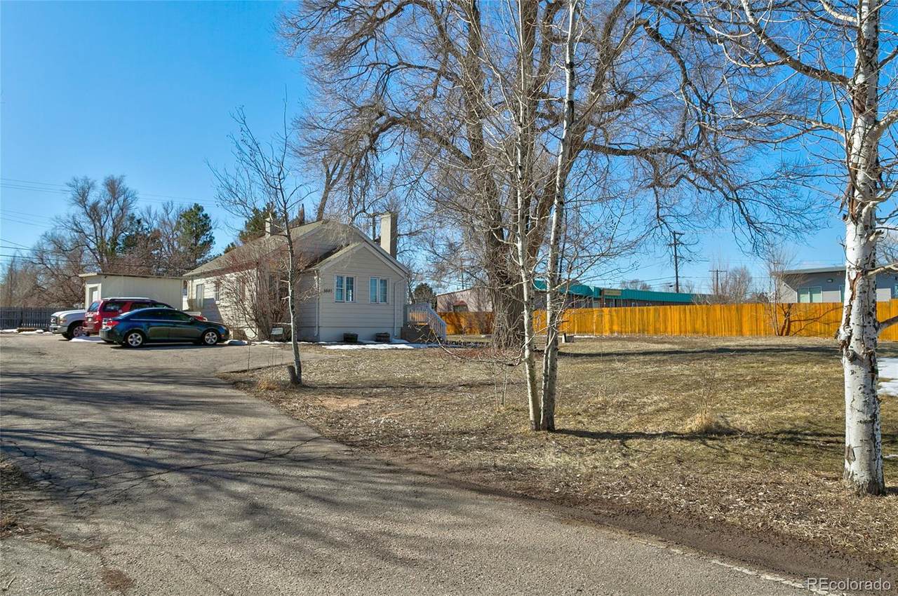 8880 Alameda Avenue - Photo 1
