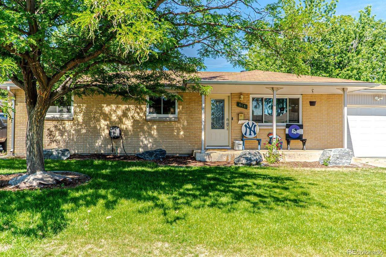 151 16th Avenue Drive - Photo 1