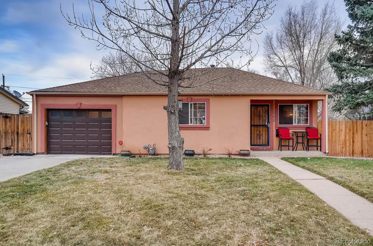 1560 Yates Street - Photo 1