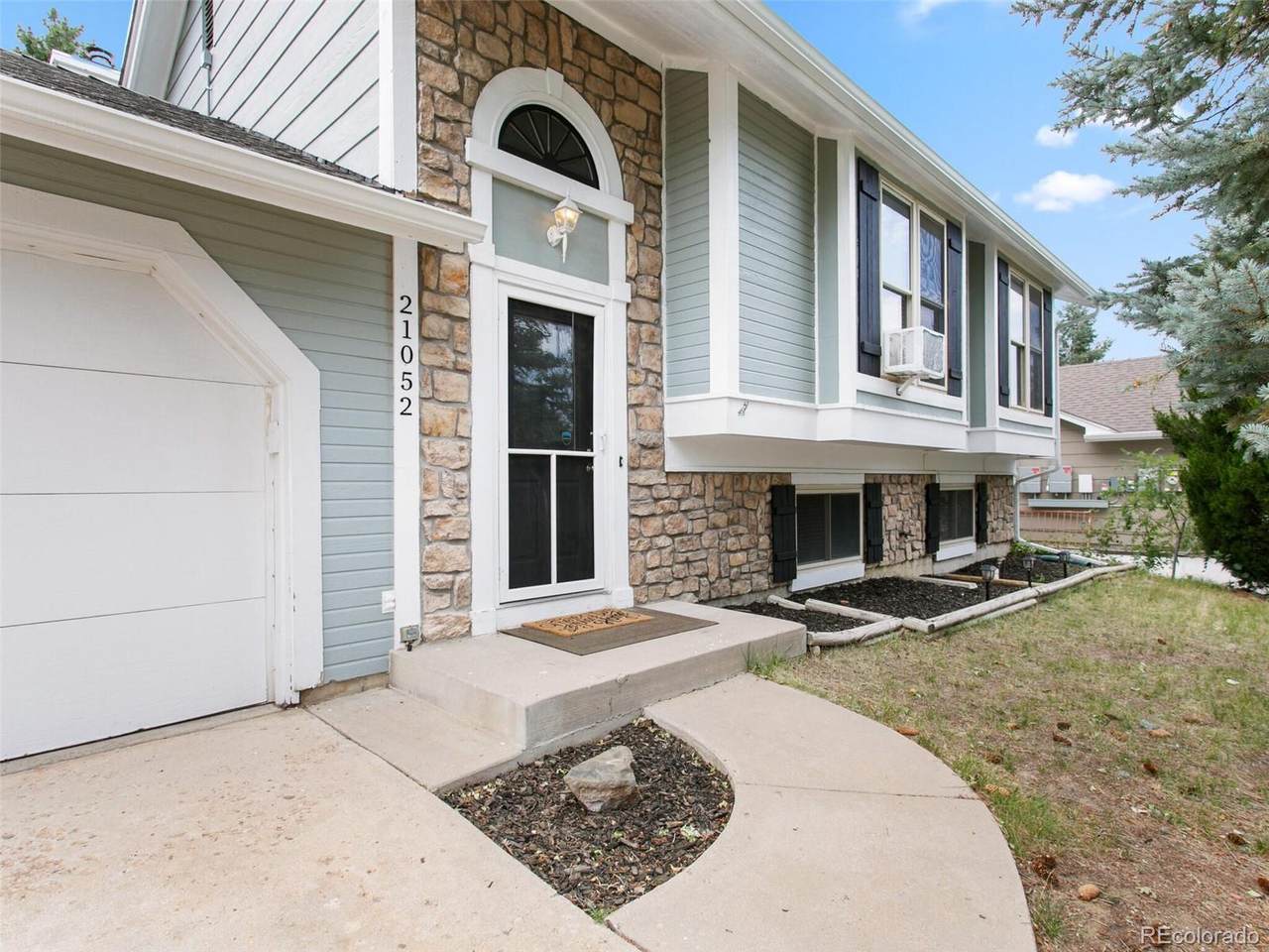 21052 Powers Avenue - Photo 1