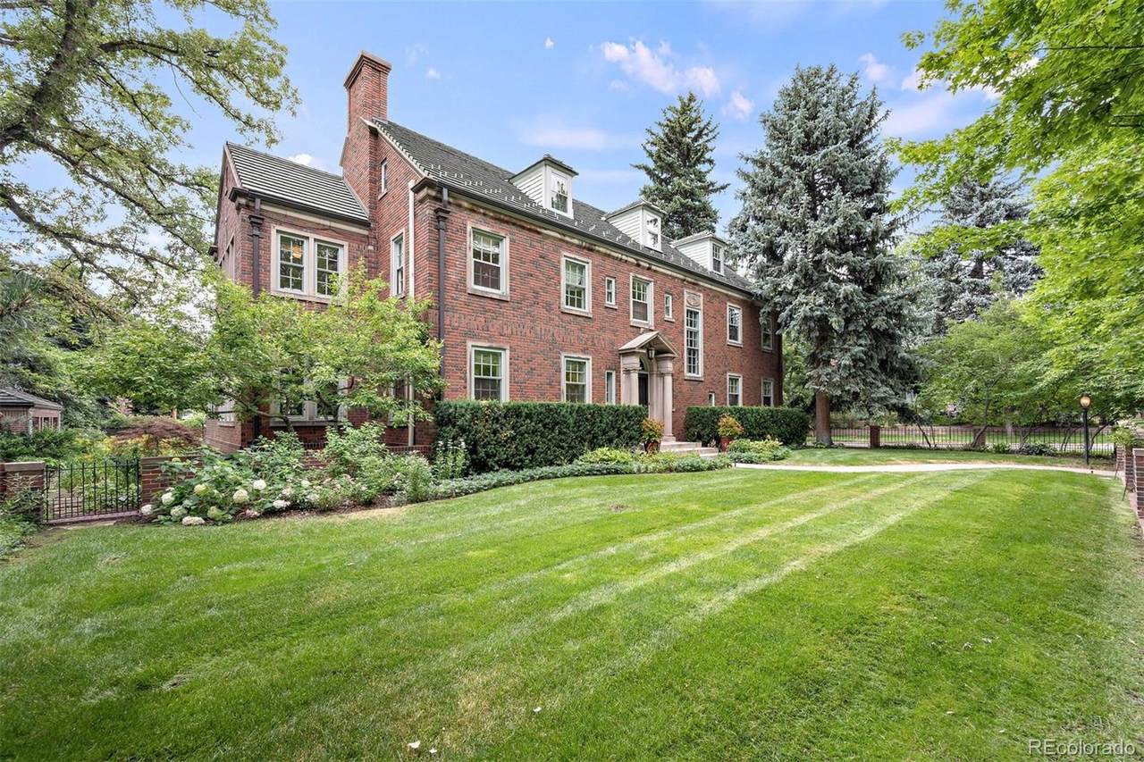 869 Vine Street - Photo 1