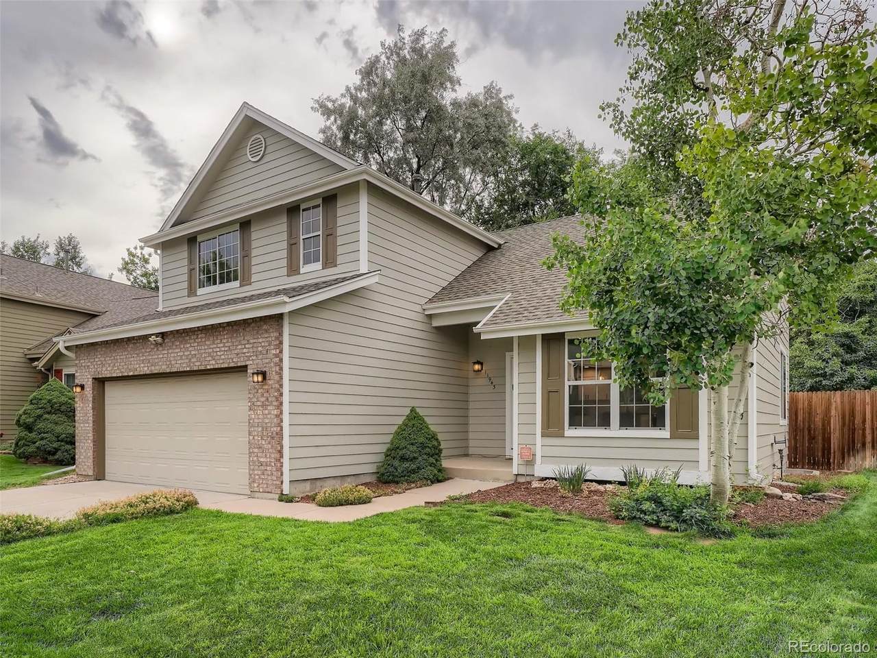 11943 84th Place - Photo 1