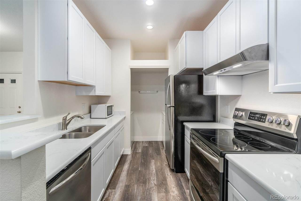3040 Prentice Avenue - Photo 1