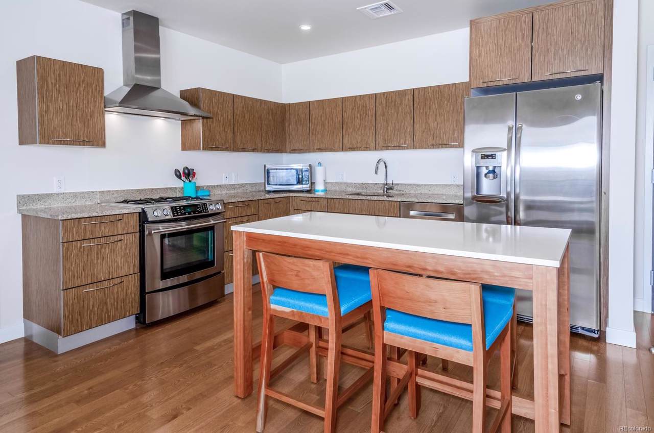 410 Acoma Street - Photo 1