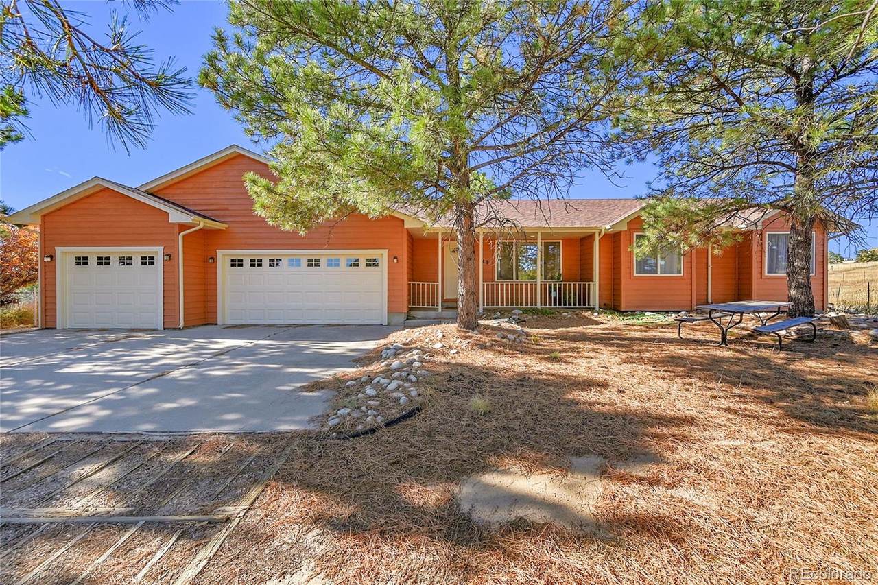 549 Panorama Drive - Photo 1