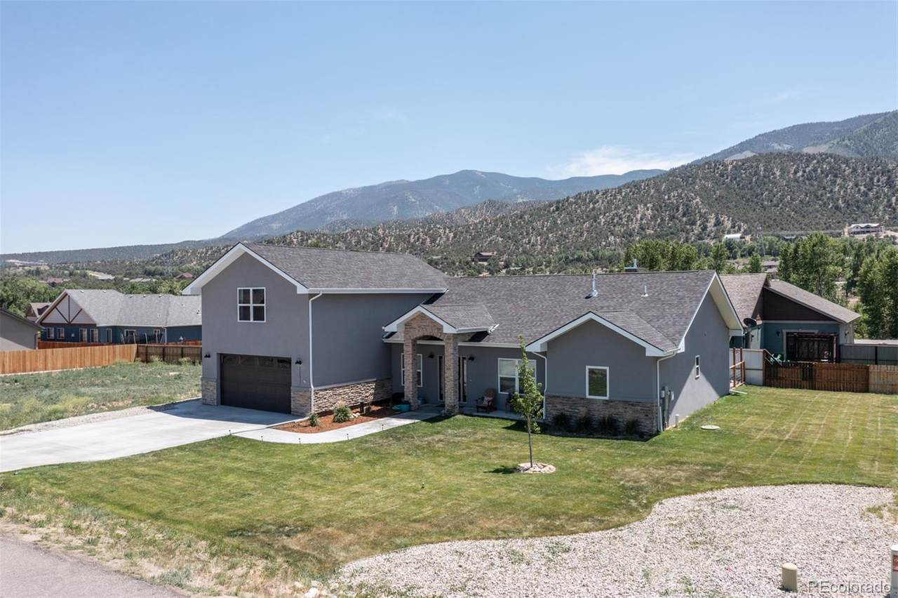 1111 Sabeta Ave - Photo 1