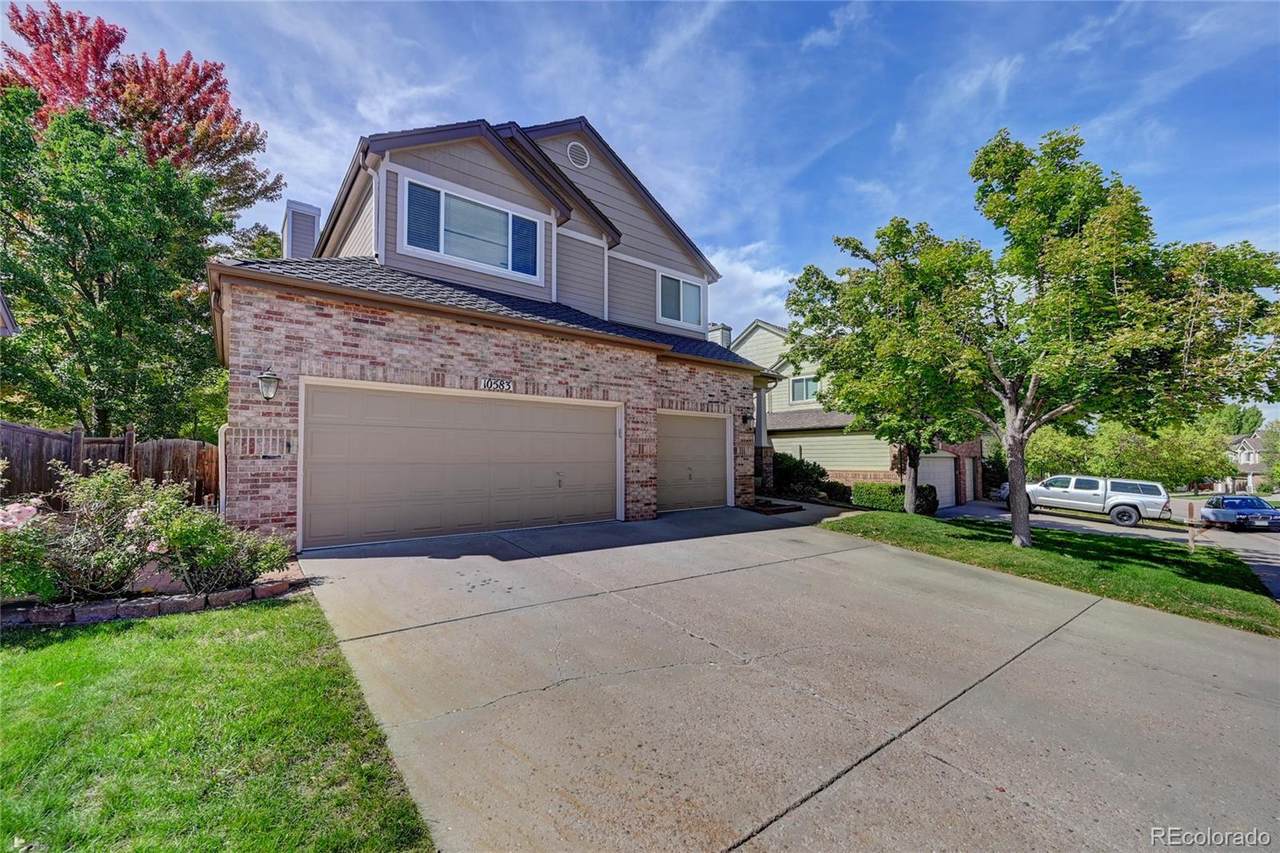10583 Oakmoor Circle - Photo 1