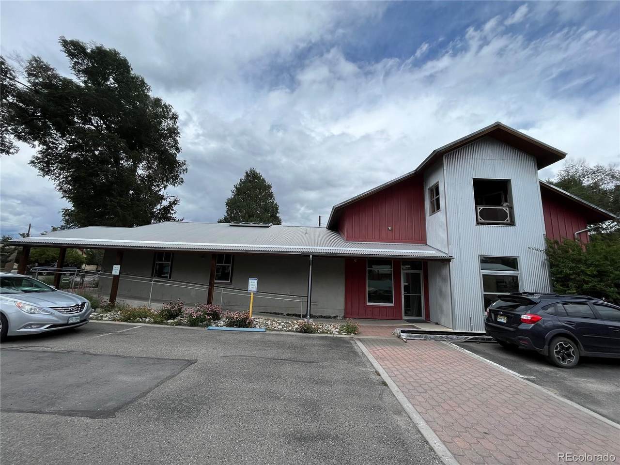 335 Oak Street - Photo 1