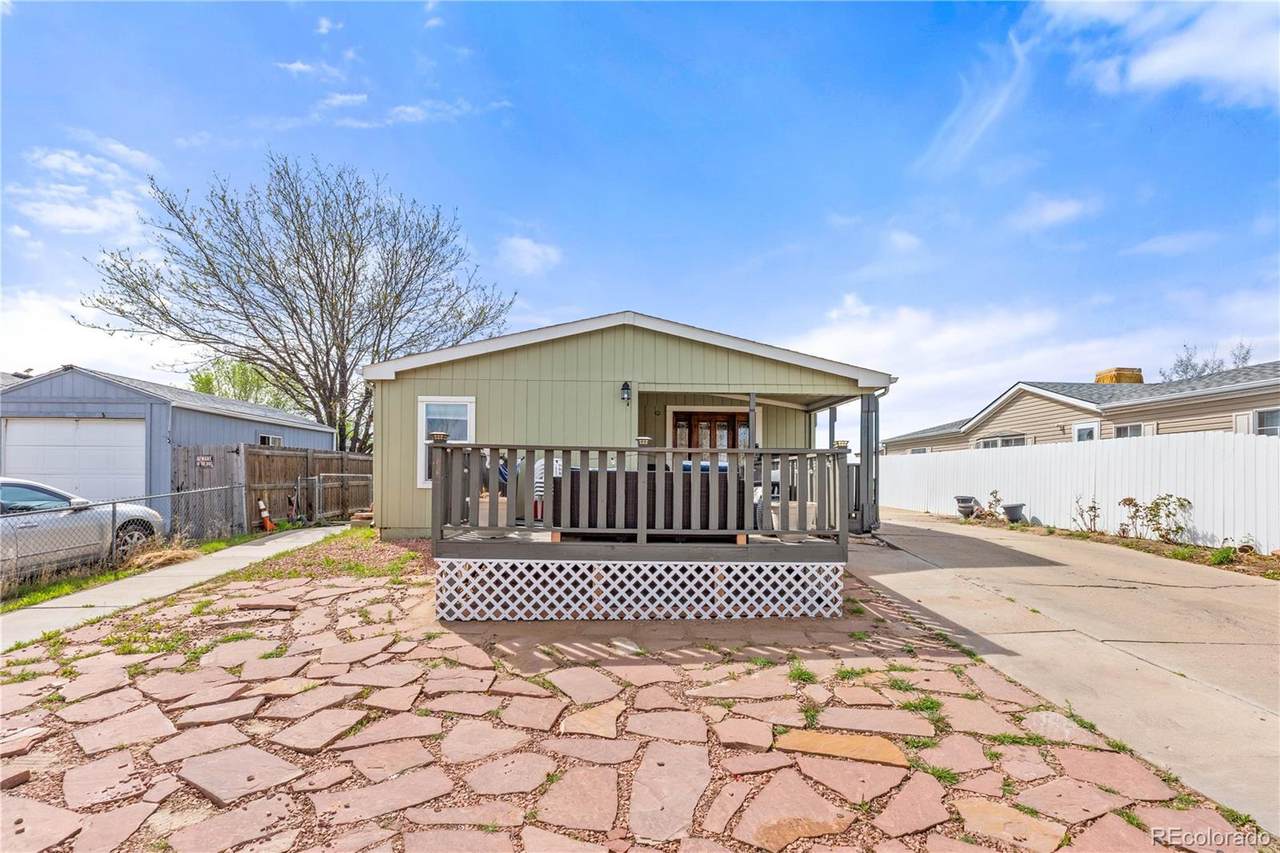 107 Willow Drive - Photo 1