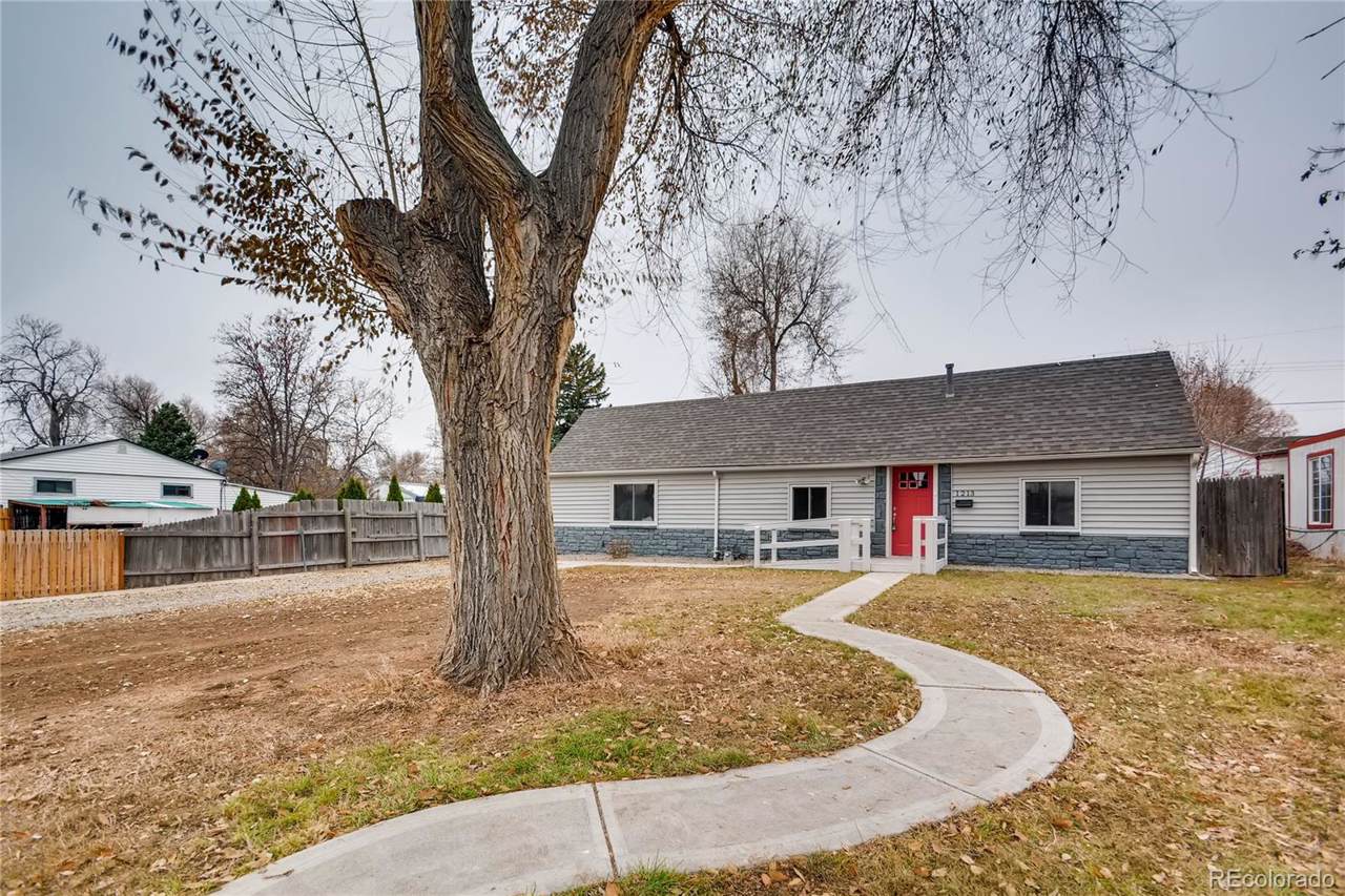 1213 Perry Street - Photo 1