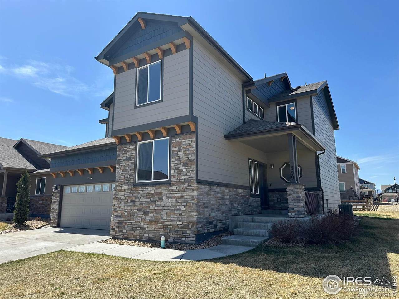 399 Ellie Way - Photo 1