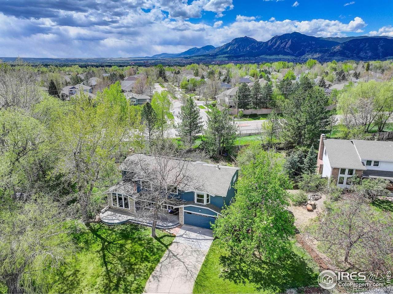 4251 Peach Way - Photo 1