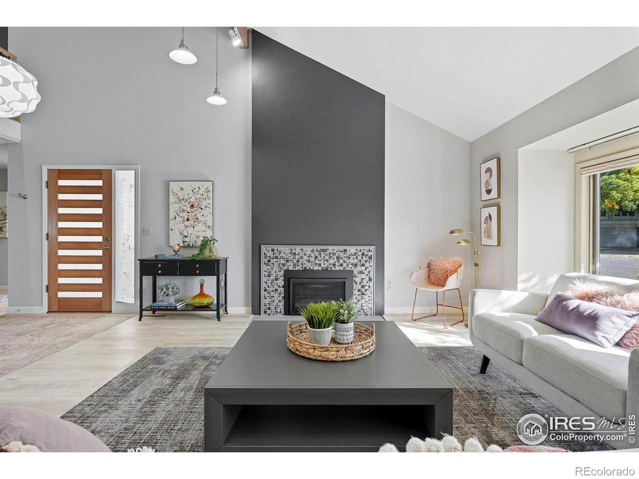 5275 Holmes Place - Photo 1