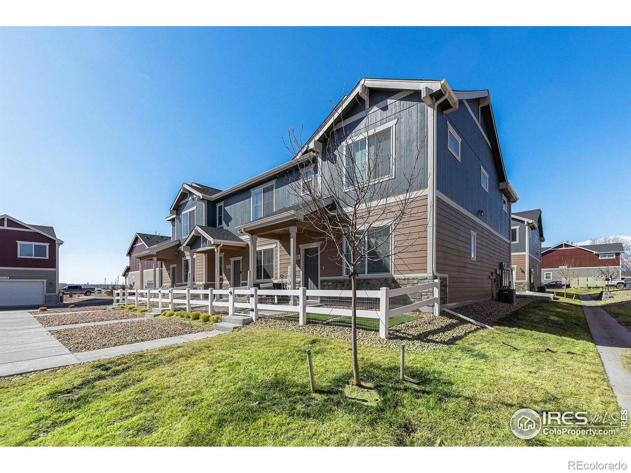 255 Penguin Street - Photo 1
