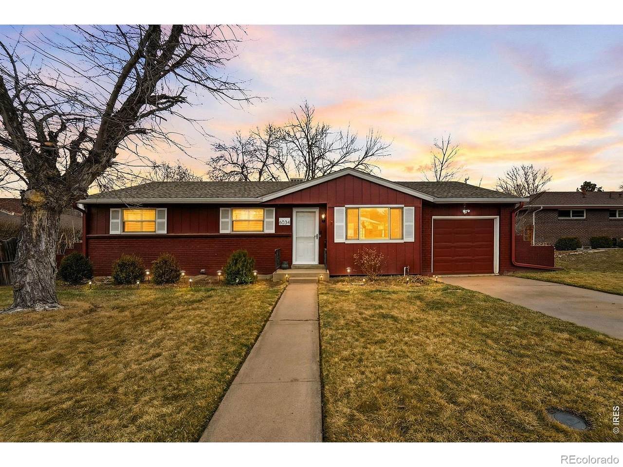 6034 Steele Street - Photo 1