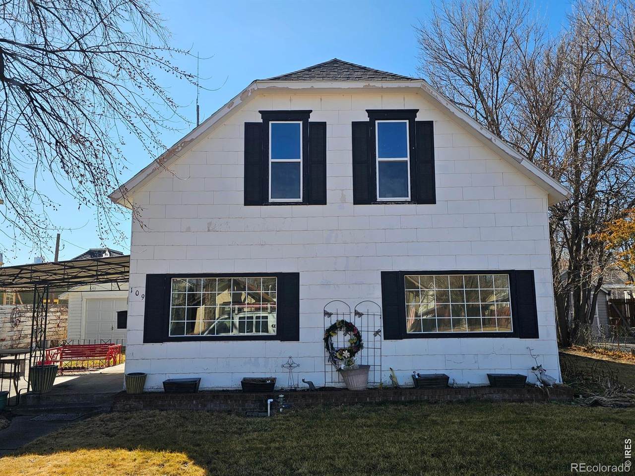 109 Denver Street - Photo 1