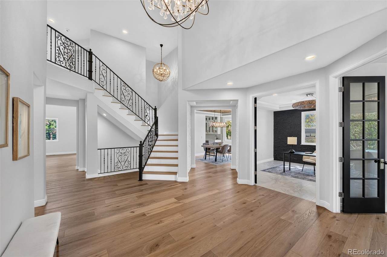 11940 Lake Court - Photo 1