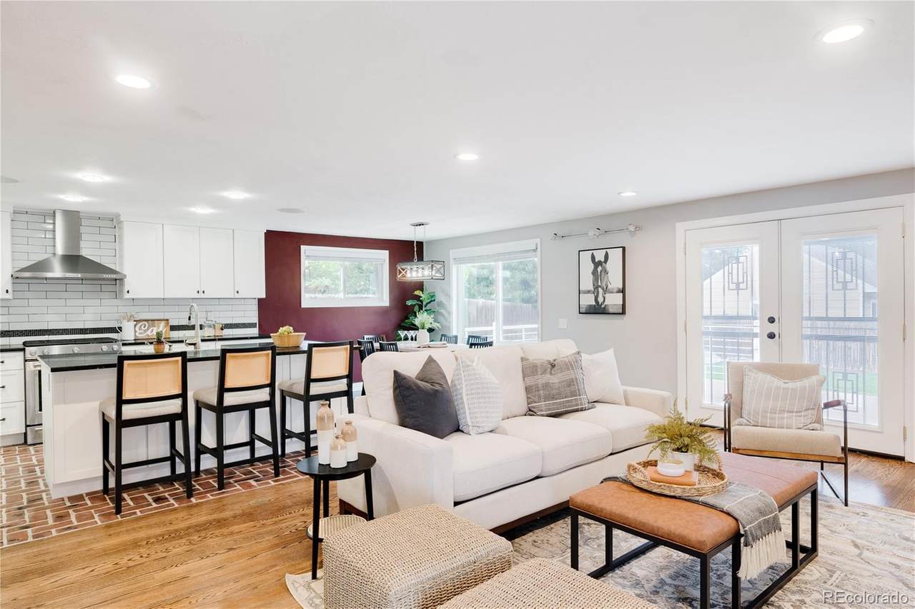 573 Amherst Place - Photo 1