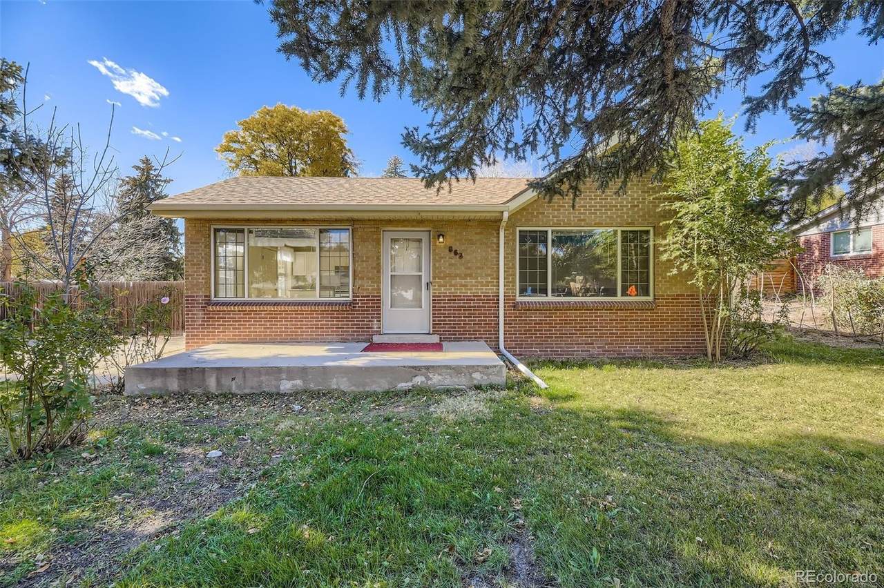 865 Brentwood Street - Photo 1