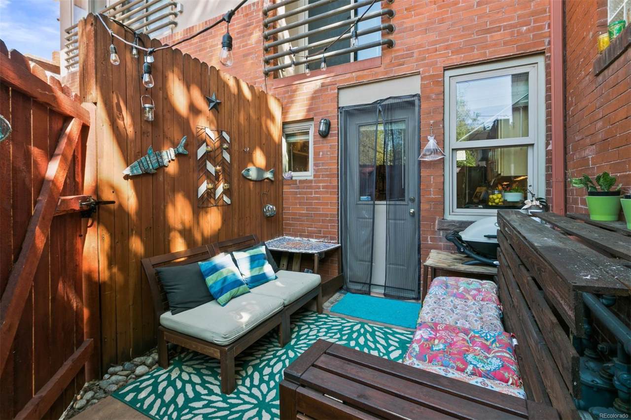 587 Pearl Street - Photo 1