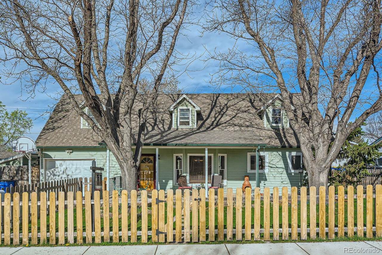 1065 6th Street - Photo 1