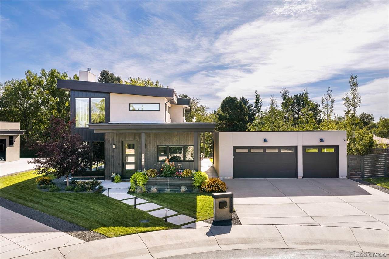 2560 Newcombe Way - Photo 1