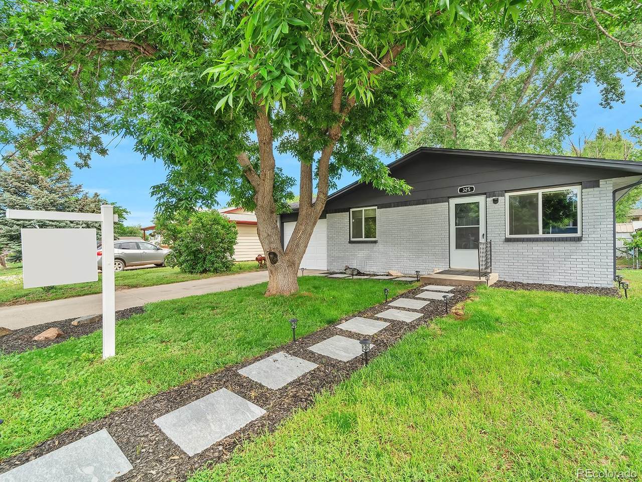 325 Wooster Avenue - Photo 1