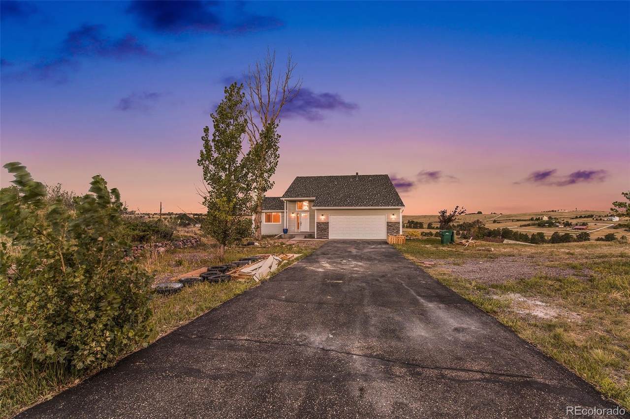 752 Meadow Station Circle - Photo 1