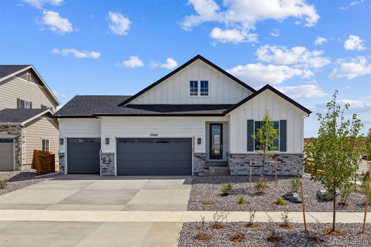 25204 Warren Place - Photo 1