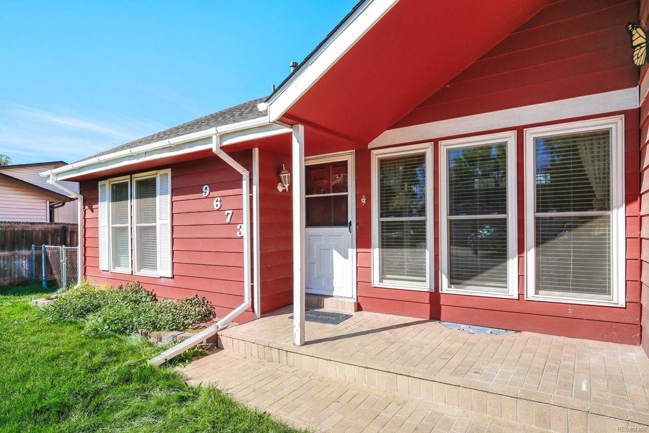 9673 74th Way - Photo 1