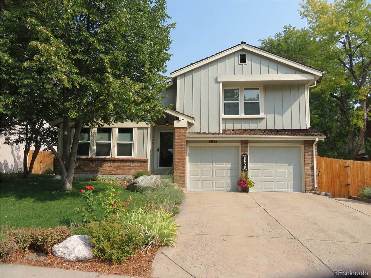 9095 80th Drive - Photo 1