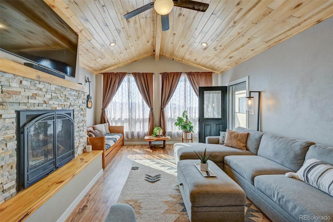 108 Baylor Drive - Photo 1