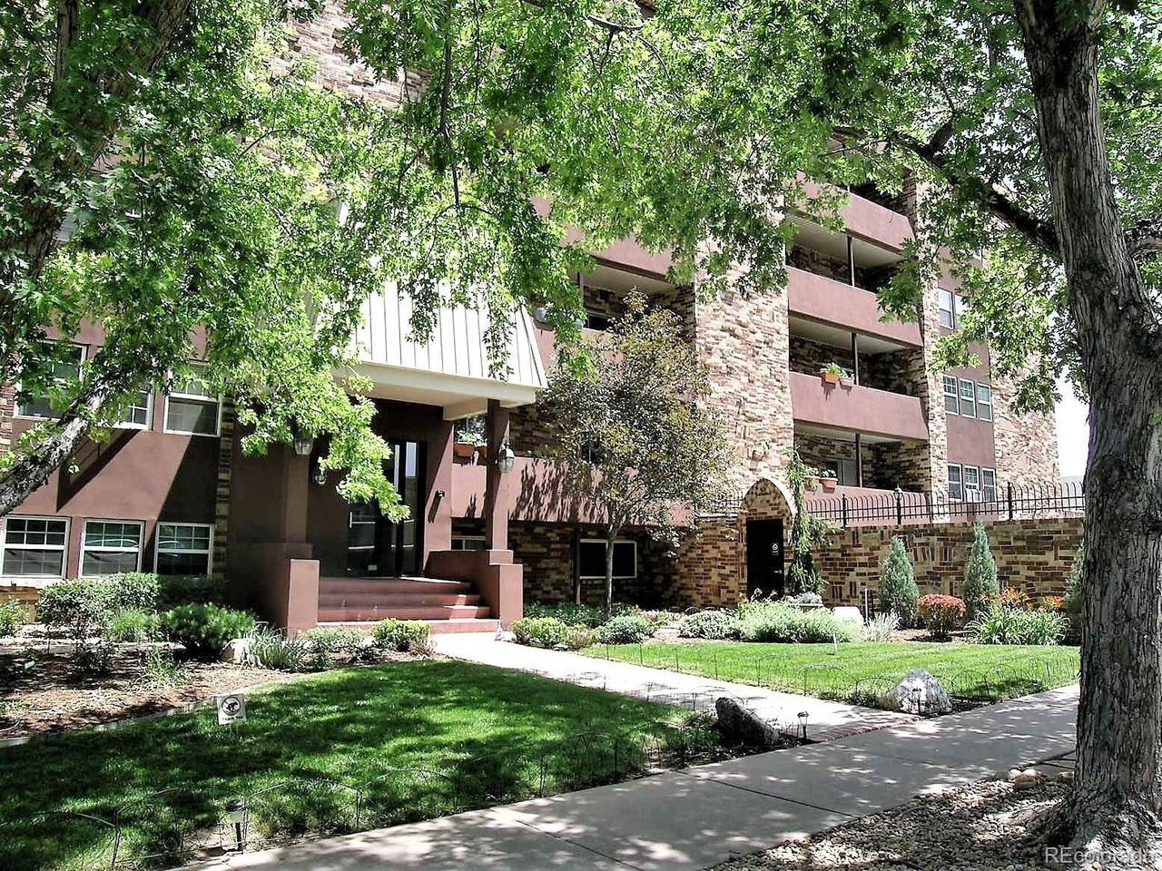 252 Pennsylvania Street - Photo 1