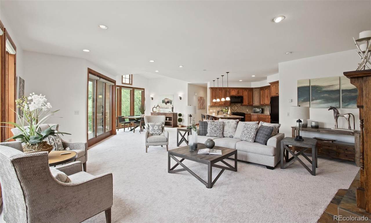 215 12th Street - Photo 1