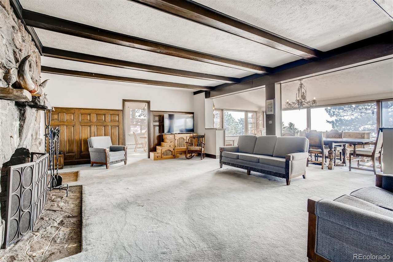 359 Parkview Avenue - Photo 1