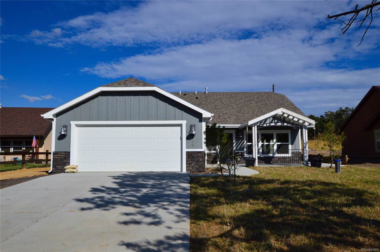 819 Meadow Lane - Photo 1