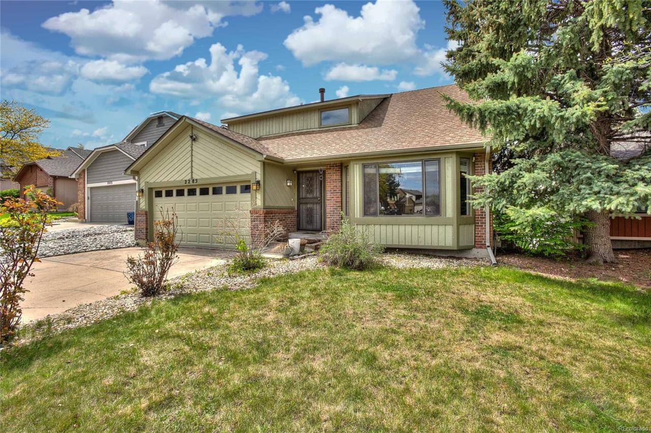 2285 118th Avenue - Photo 1