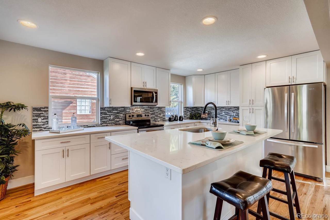 3613 Narcissus Way - Photo 1