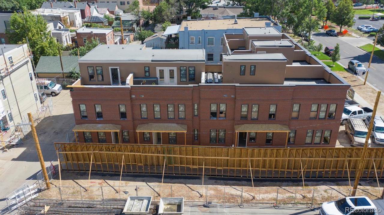 2405 California - Photo 1