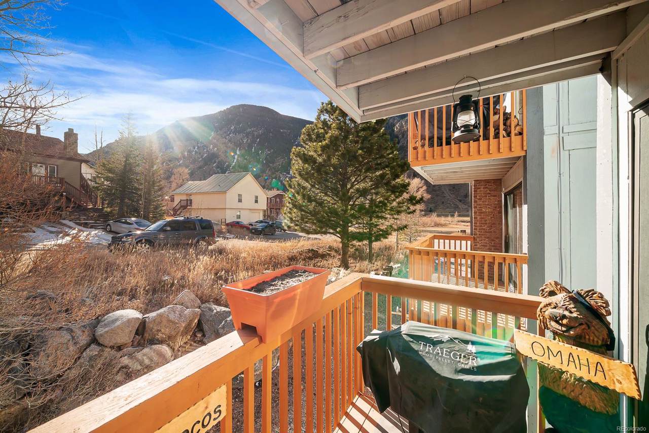 1901 Clear Creek Drive - Photo 1