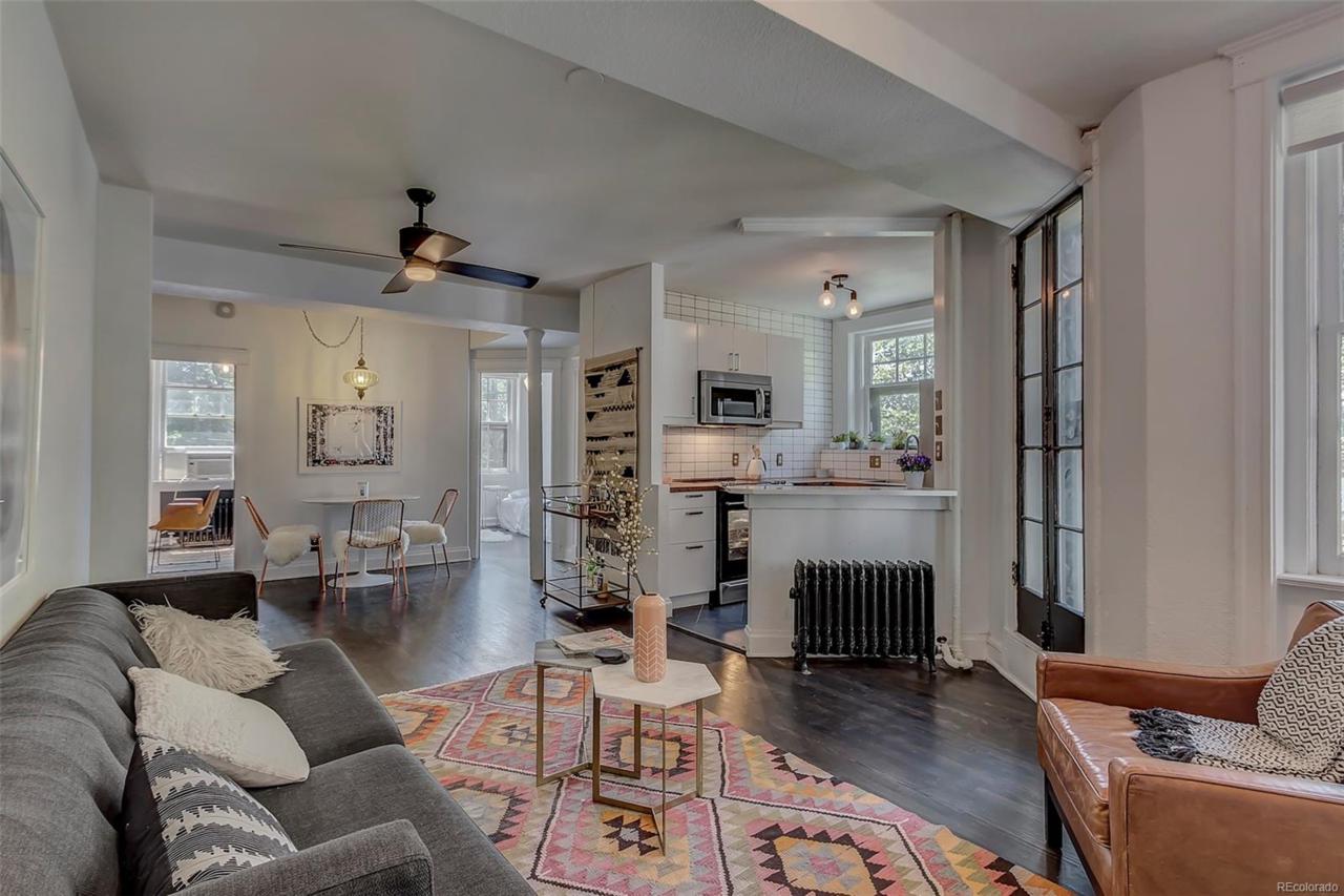 215 11TH Avenue - Photo 1