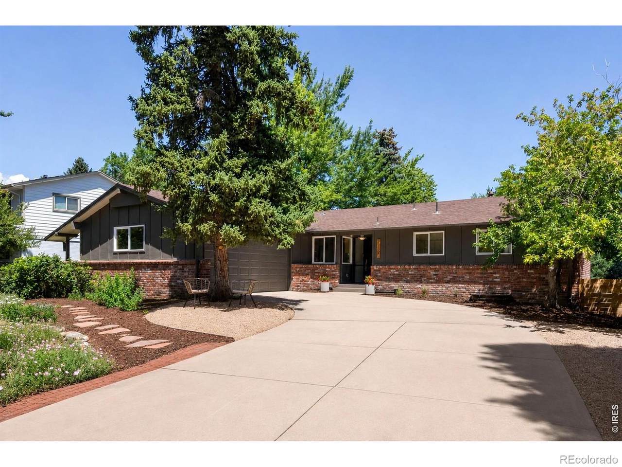 11347 26th Place - Photo 1